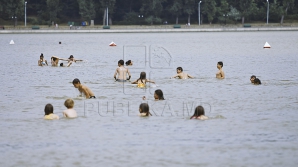 Vreme caniculară în toată ţara. Ce ne recomandă medicii 