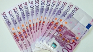 Ce a făcut un refugiat când a găsit 150.000 de euro într-o casă veche din Germania
