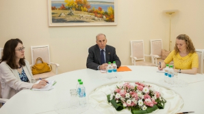 SUA sunt mulțumite de ritmul reformelor din Moldova și-l felicită pe Pavel Filip cu aceasta ocazie (FOTO)