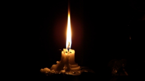 TRAGEDIE în timpul unui concert. Un copil a murit, iar alţii au fost răniţi, după ce o scenă s-a prăbușit 