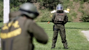 Competiţie inedită între angajaţii penitenciarelor! Zeci de ofiţeri şi-au demonstrat abilităţile militare