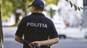 Orășelul siguranței rutiere. Copii au învăţat de la poliţişti cum să traverseze corect strada 