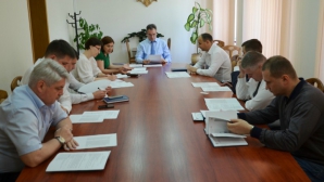 Circa 15% din angajaţii Serviciului Vamal riscă să fie ELIBERAŢI DIN FUNCŢII