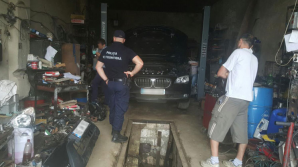 Afacere ILEGALĂ! Ce au descoperit poliţiştii la o staţie de reparare auto din Nisporeni (FOTOVIDEO)