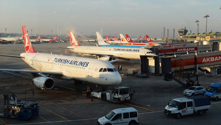 EXPLOZII şi ÎMPUŞCĂTURI pe Aeroportul din Istanbul. Mai multe persoane au fost rănite (VIDEO/FOTO)