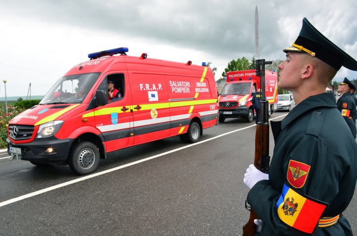 TRAGEDIA AVIATICĂ DE LA CANTEMIR. Eroii SMURD au trecut vama cu onoruri (FOTO)