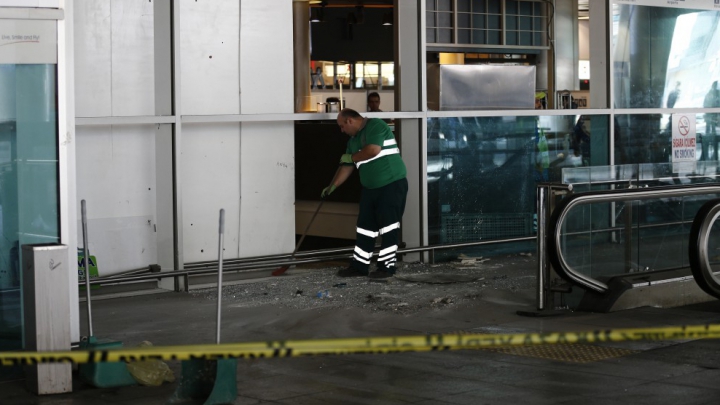 Turcia, sub semnul terorii! Cum arată aeroportul Ataturk în urma atentatelor de aseară (FOTO)