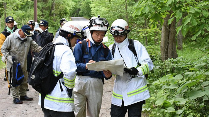 A FOST GĂSIT! Un copil din Japonia, abandonat în pădure de părinți