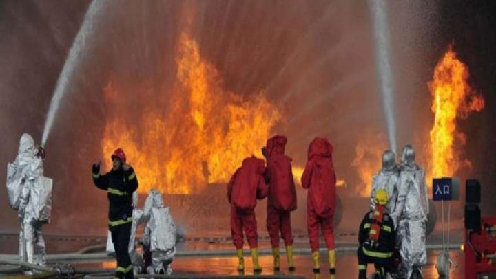 INCENDIU DEVASTATOR în China! Cel puțin 30 de persoane au MURIT după ce un autobuz a luat foc (VIDEO)