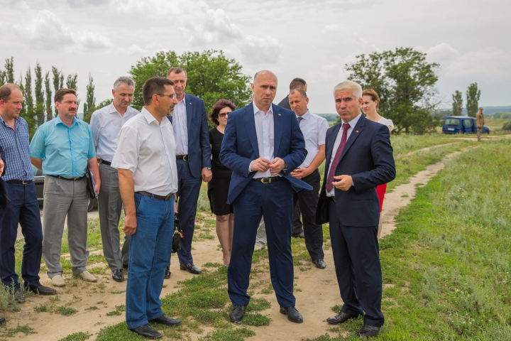 Pavel Filip a verificat care este starea digului de protecţie împotriva inundaţiilor de la Dubăsari