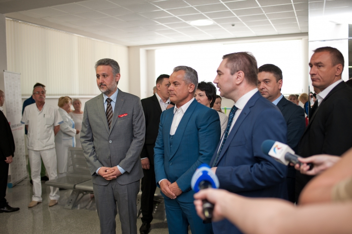 Condiții europene la Institutul Mamei și Copilului. A fost inaugurată intrarea principală a instituției (FOTOREPORT)