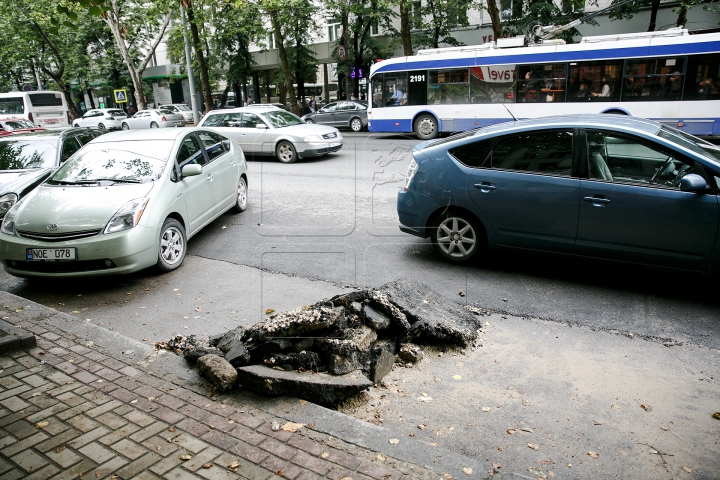 Cum arată unele tronsoane de drum de pe Bulevardul Ștefan cel Mare după reparații (FOTOREPORT)