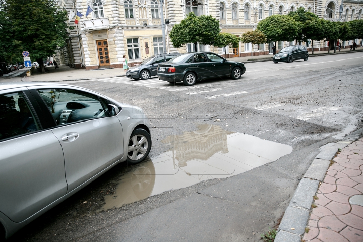 Cum arată unele tronsoane de drum de pe Bulevardul Ștefan cel Mare după reparații (FOTOREPORT)