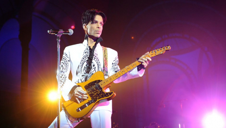 Numele regretatului interpret Prince a apărut pe celebrul bulevard Walk of Fame