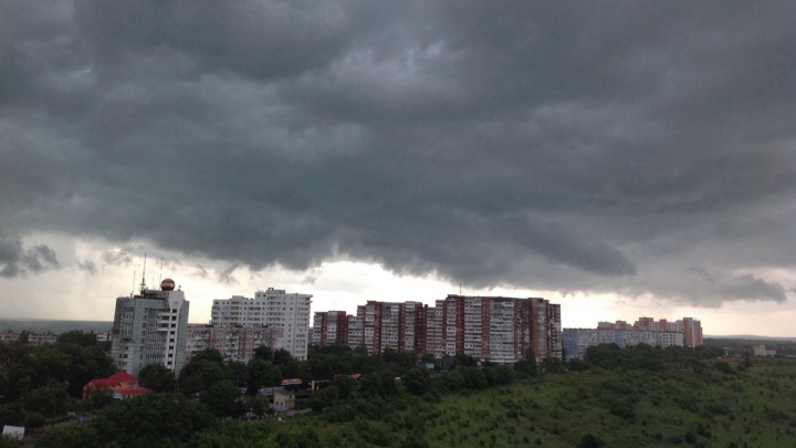 Meteorologii au emis avertizare de COD GALBEN de vânt. Pe întreg teritoriul țării se prevăd rafale cu viteza de până la 20 de metri pe secundă  