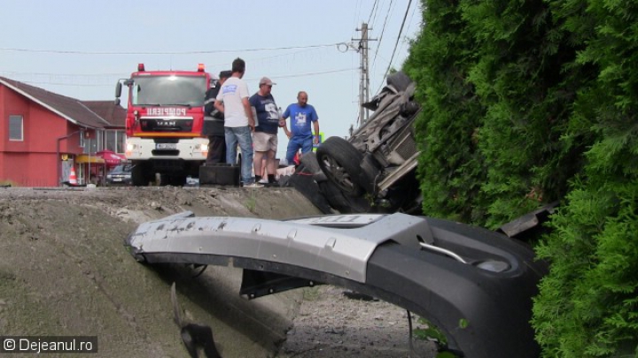 O familie de moldoveni, împlicată într-un GRAV ACCIDENT RUTIER în România (FOTO/VIDEO)