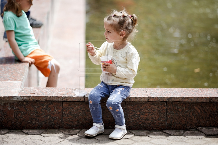 O ZI DE NEUITAT: Micii locuitori ai Capitalei au avut parte de mai multe surprize