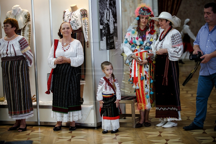 Ziua Naţională a Portului Popular, sărbătorită în Capitală (FOTOREPORT)