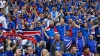 ATMOSFERĂ INCENDIARĂ. Cum au fost primiți fotbaliștii Islandei când s-au întors acasă (VIDEO)