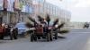 O notă de 10 pentru muncitor. Imagini halucinante surprinse pe o stradă din Rusia (VIDEO)