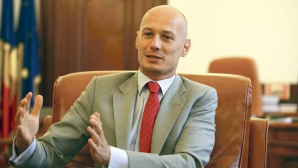 Viceguvernatorul Băncii Naţionale a României A FOST REŢINUT de către DNA