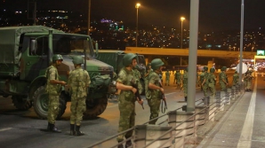 STARE DE ALERTĂ la Istanbul! Soldați înarmați până în dinți patrulează străzile orașului