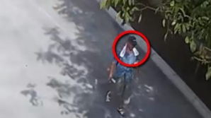 Dacă recunoașteți bărbatul din imagini sunați la Poliție. Ce a făcut pe o stradă din Capitală (VIDEO)