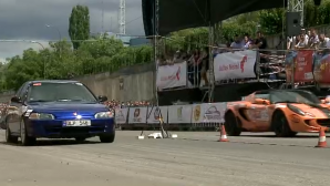Zeci de piloţi şi amatori de senzaţii tari au încheiat prima etapă a Campionatului de Drag Racing