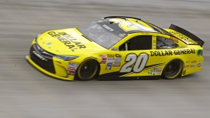 Matt Kenseth a câştigat cea de-a 19-a cursă de NASCAR din 2016