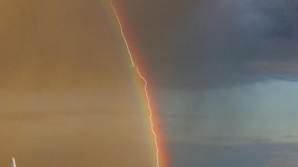 Incredibila fotografie realizată de un german. Poţi surprinde fenomenul doar o dată în viaţă