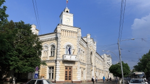 ÎMBRÂNCELI la Primăria Capitalei! Vitalie Voznoi s-a dat în spectacol în timpul şedinţei