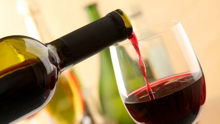 STUDIU: Ce efect are consumul de alcool asupra sănătăţii