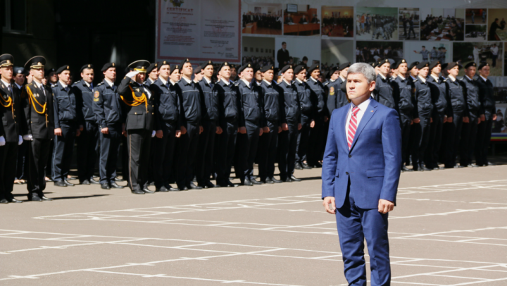 Emoţii mari la Academia "Ştefan cel Mare". O nouă generație de polițiști, în serviciul societății (FOTO)