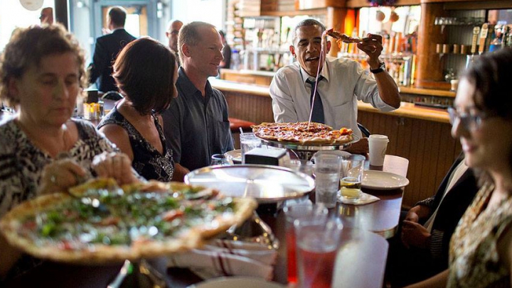 Colecție unică de fotografii cu cel mai puternic om al planetei. Ce a surprins fotograful lui Obama