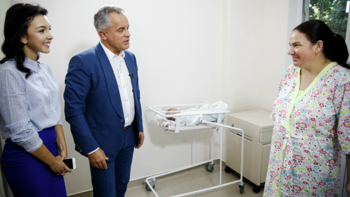 "O nouă viaţă" continuă. Vlad Plahotniuc: Susţinerea mamelor şi a copiilor, una dintre prioritățile mele