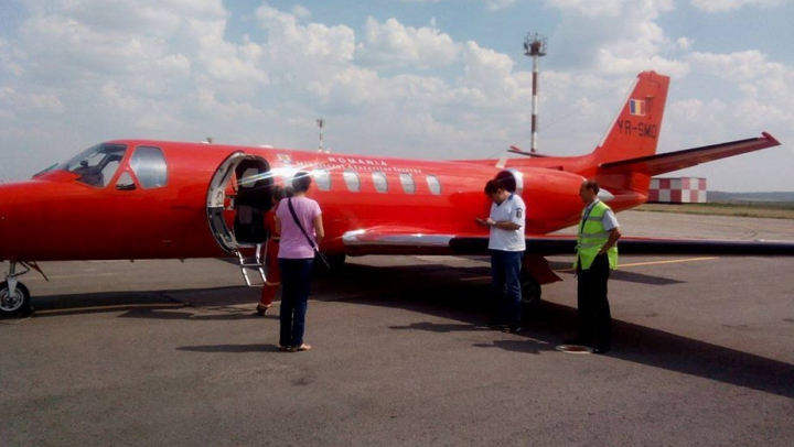 Prima intervenţie SMURD după catastrofa aviatică de la Cantemir: O fetiţă, transportată la Bucureşti (FOTO)