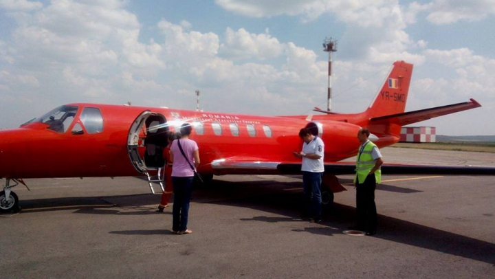 Prima intervenţie SMURD după catastrofa aviatică de la Cantemir: O fetiţă, transportată la Bucureşti (FOTO)