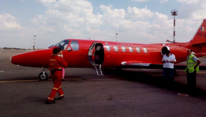 Prima intervenţie SMURD după catastrofa aviatică de la Cantemir: O fetiţă, transportată la Bucureşti (FOTO)