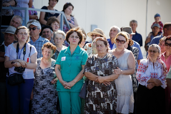 VESTE EXCELENTĂ! Mii de familii din Nisporeni, Vărzăreşti şi Grozeşti vor avea apă potabilă la robinet