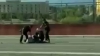 ŞOCANT! Un bărbat, suspectat că a furat un camion, a fost împușcat mortal de polițiști (VIDEO)