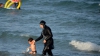 Hotărârea antiburkini pe plajă, anulată în Franţa