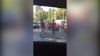 NO COMMENT! Un bărbat GOL PUŞCĂ pe o stradă din Capitală (VIDEO)