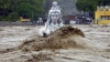 Sute de persoane au murit în urma inundaţiilor devastatoare din India