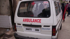 DOUĂ AUTOBUZE au căzut de pe un pod: Cel puţin 22 de oameni au fost DAŢI DISPĂRUŢI