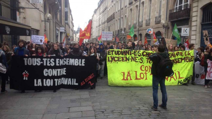 Franţa a adoptat noua lege a muncii, cea care a stârnit proteste violente timp de mai multe luni
