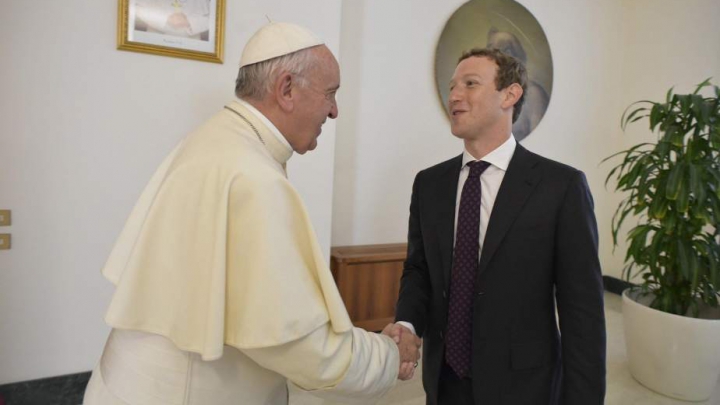 Check-in la Vatican. Mark Zuckerberg s-a întâlnit cu Papa Francisc