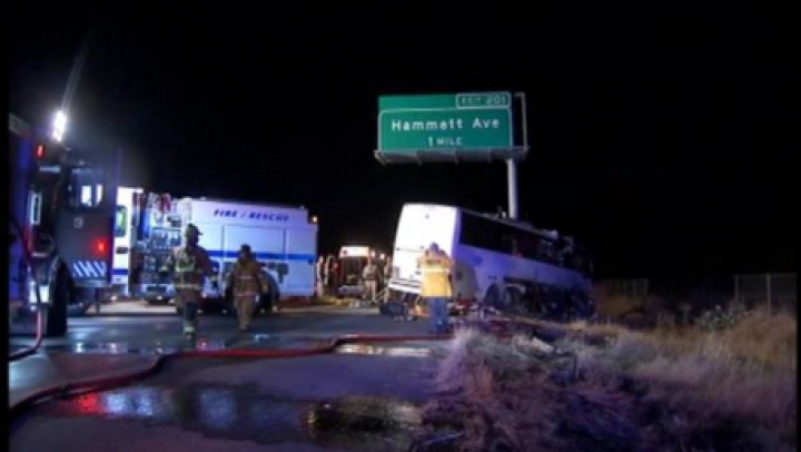 ACCIDENT GRAV în California. Cel puţin cinci persoane au murit (VIDEO/FOTO)