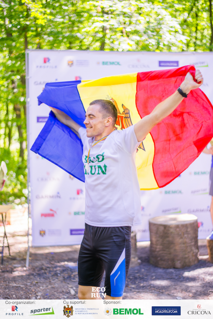 Circa 300 de sportivi amatori au participat la EcoRun-ul de Ziua Independenței