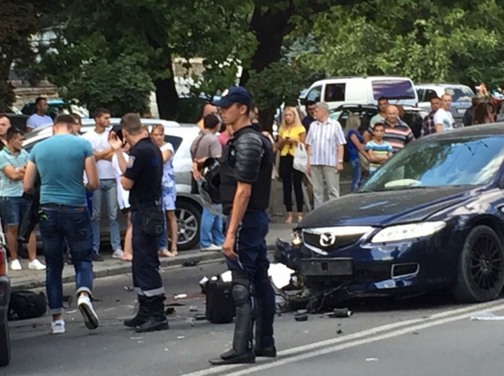 GRAV ACCIDENT în Capitală! Un motociclist A MURIT PE LOC (FOTO)