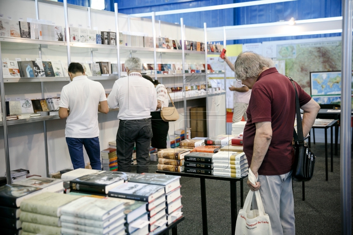 Reduceri GRANDIOASE îi aşteaptă pe iubitorii de lectură la Salonul de Carte "Bookfest"